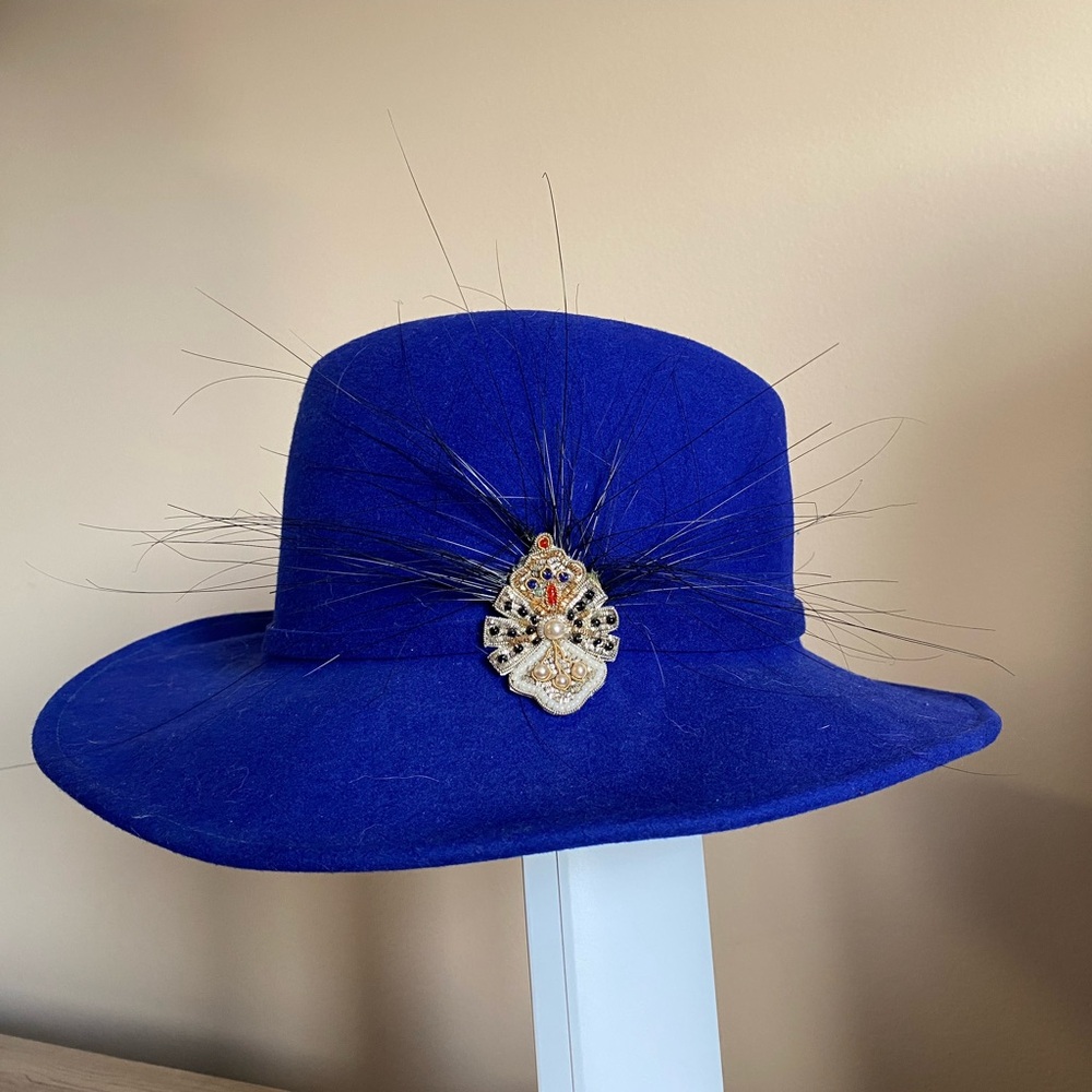 Vintage Blue felt Hat with feather Embellishment